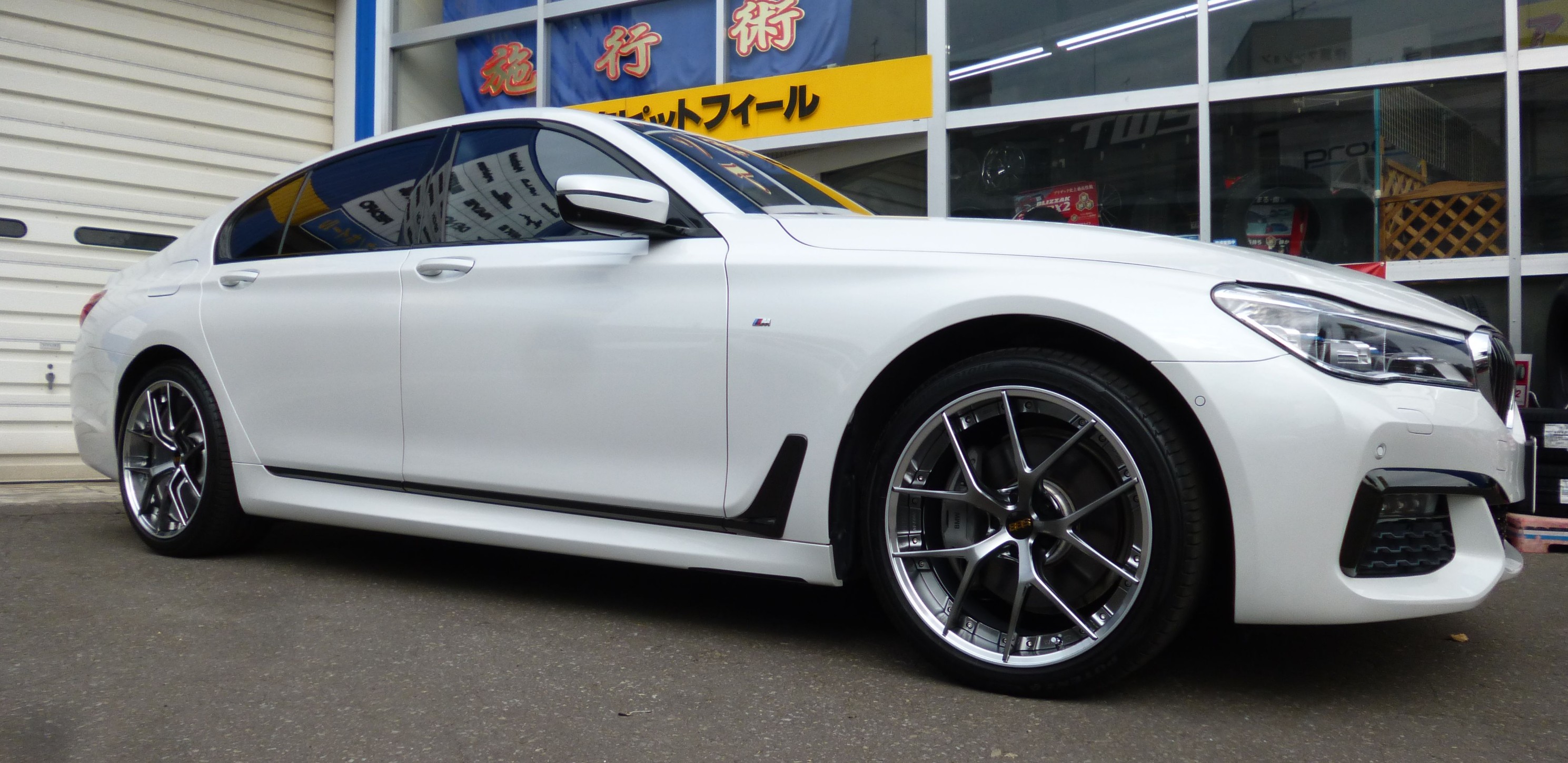 BBS RI-S（DB-SLD）取付作業 ／ BMW G11 740d xDrive | BMW 7シリーズ