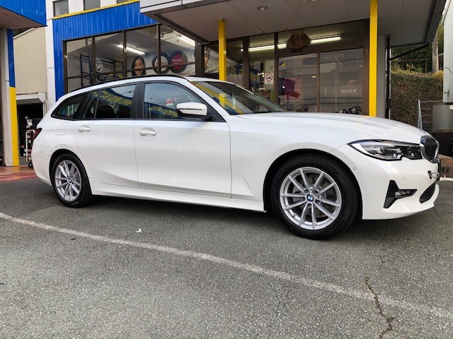 新型3シリーズツーリング BMW G21 地デジチューナー 取付 | BMW 3 