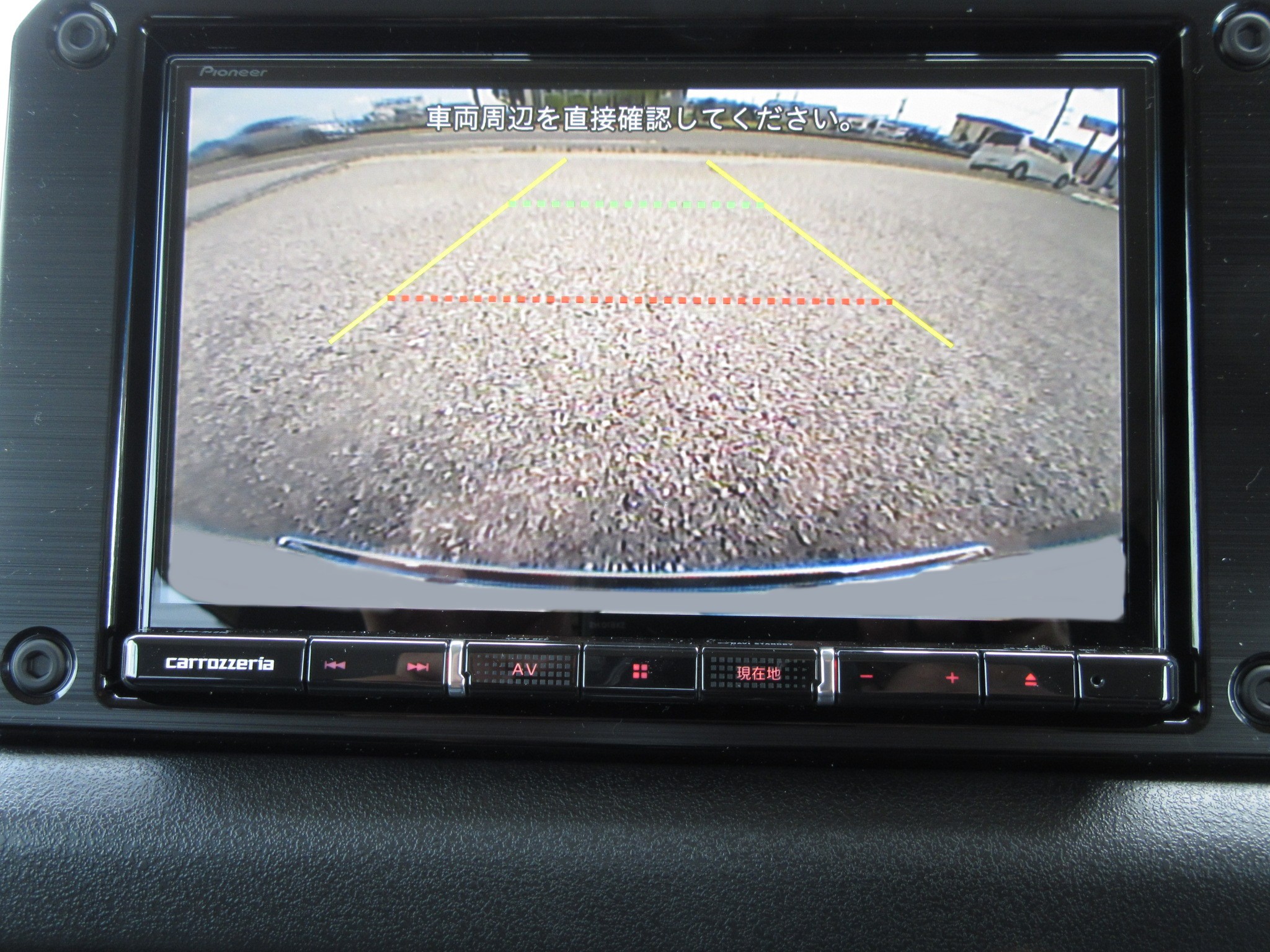 納車急増中の新型ジムニーに 人気の新車3点セット ナビ バックカメラ Etc を取り付け スズキ ジムニー 店長アサコのブログ コクピット 55 車のカスタマイズにかかわるスタッフより