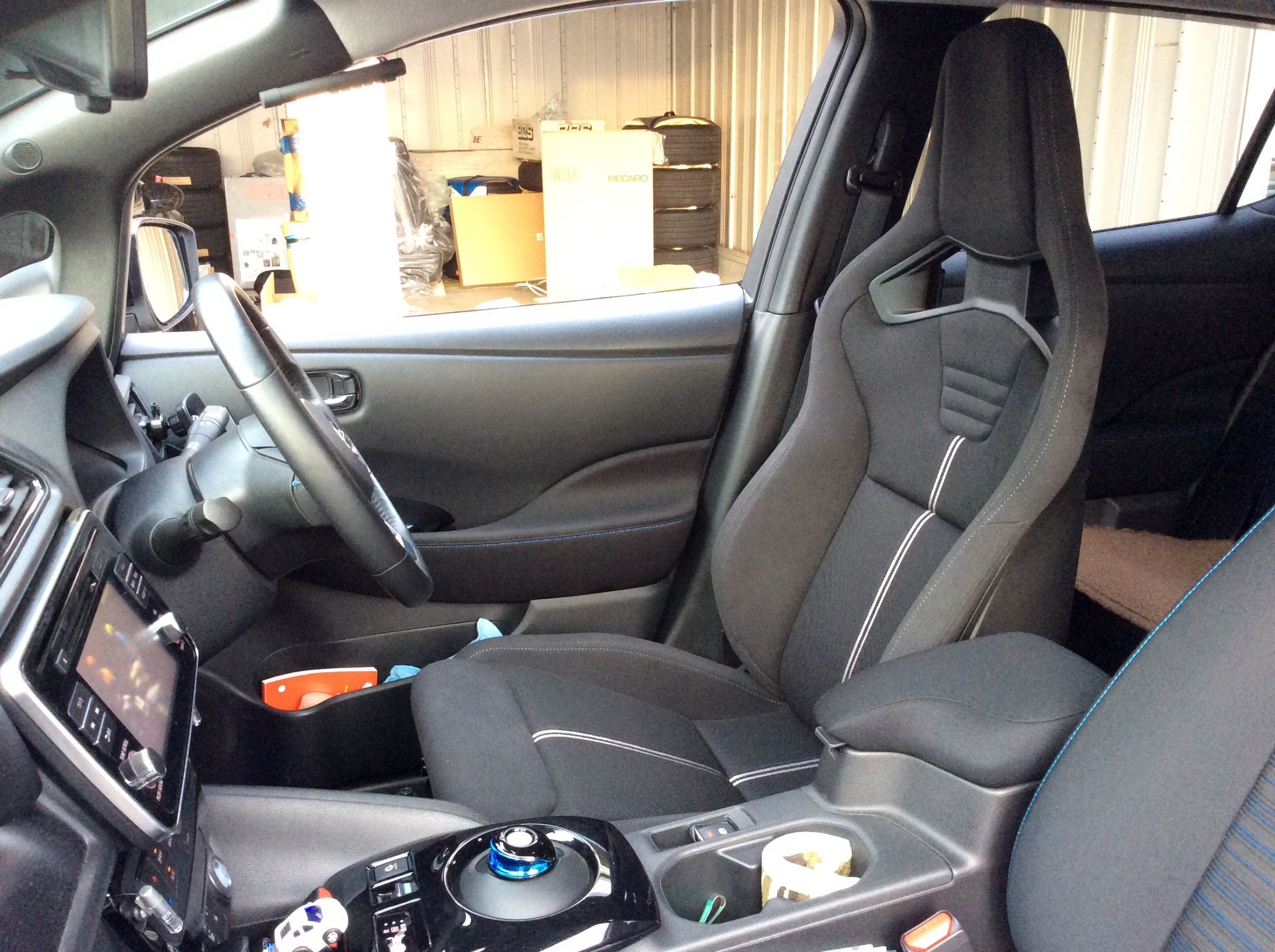 NISSAN リーフ に 《 RECARO 》 | 日産 リーフ インテリア