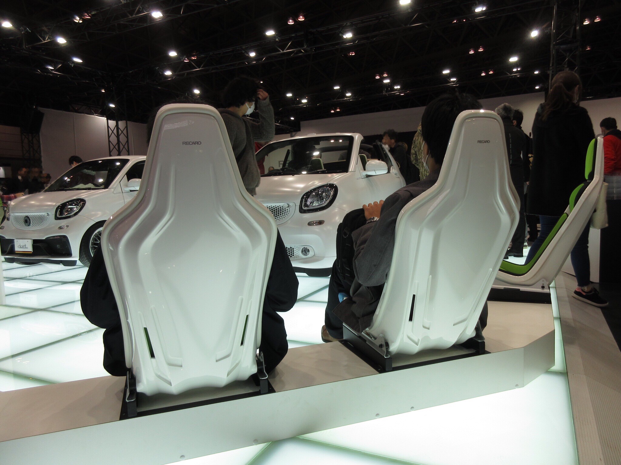 レカロの新商品「RECARO RCS」の展示用シートが入荷しました！もちろん試座もOKですよ！ | 店長アサコのブログ | コクピット 55 |  車のカスタマイズにかかわるスタッフより