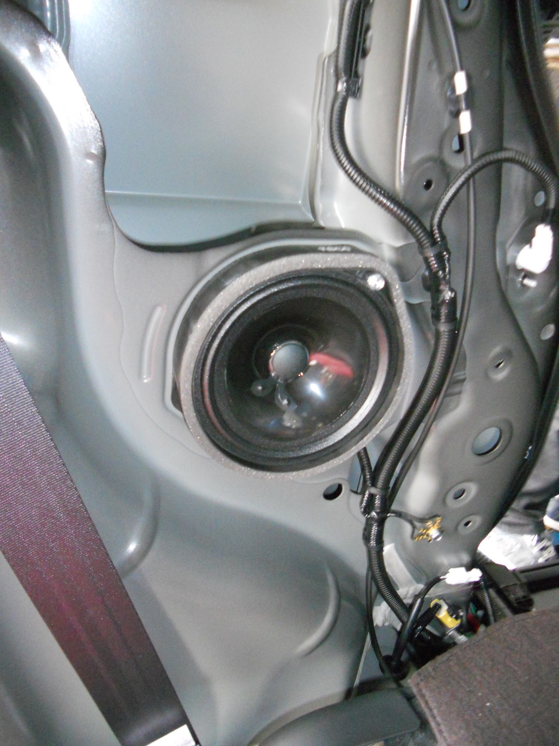 ホンダ N Box カスタム Jf3 Tein車高調 フロント リアスピーカー交換作業 スタッフ日記 スタイルコクピット ズーム 車のカスタマイズにかかわるスタッフより