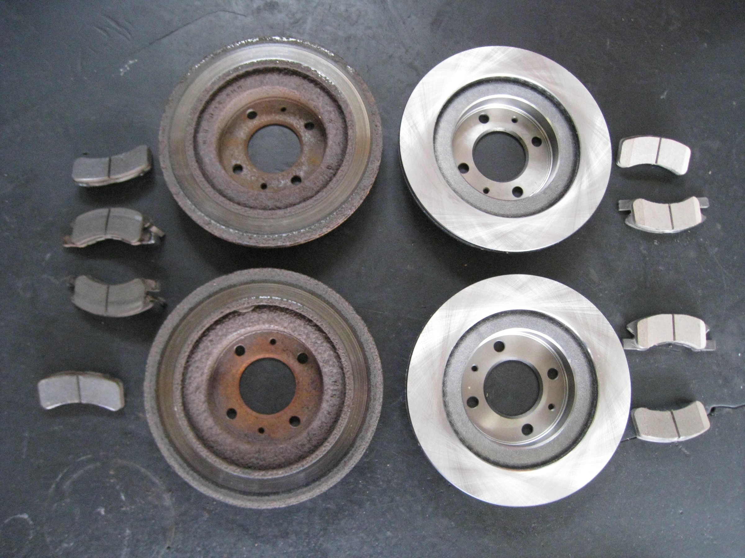 Ekスポーツ Fブレーキ 交換 三菱 Ekスポーツ 足まわり サスペンション ブレーキ 今日の出来事 コクピット 西部 車のカスタマイズにかかわるスタッフより