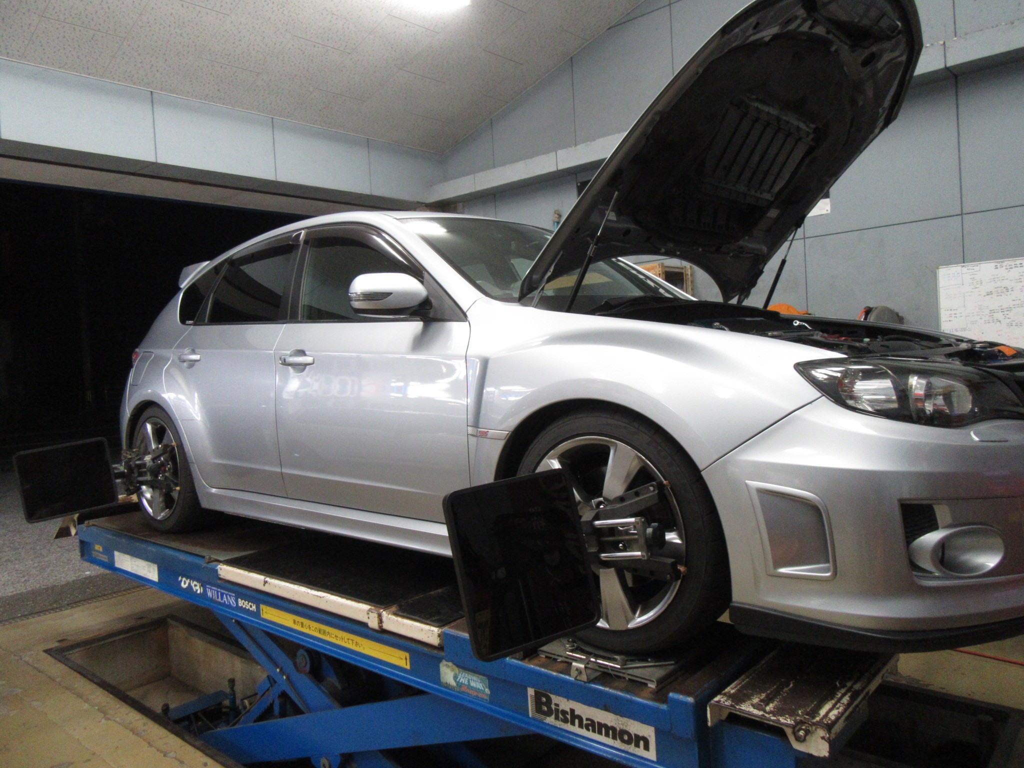 全く別物ですやん オーナーの第一声はこんな感じでした スバル インプレッサwrx Sti 店長アサコのブログ コクピット 55 車のカスタマイズにかかわるスタッフより