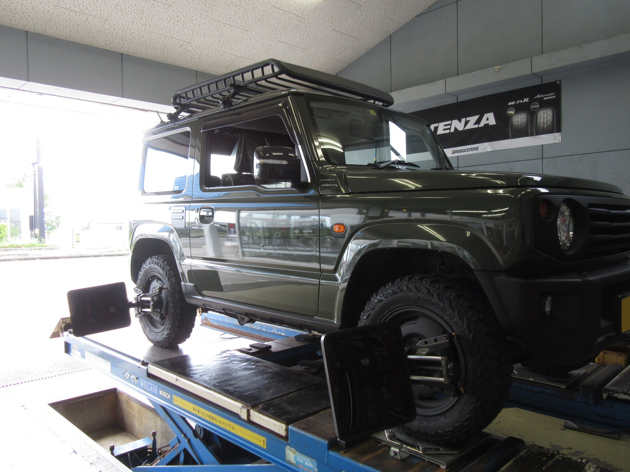 新型ジムニーを 