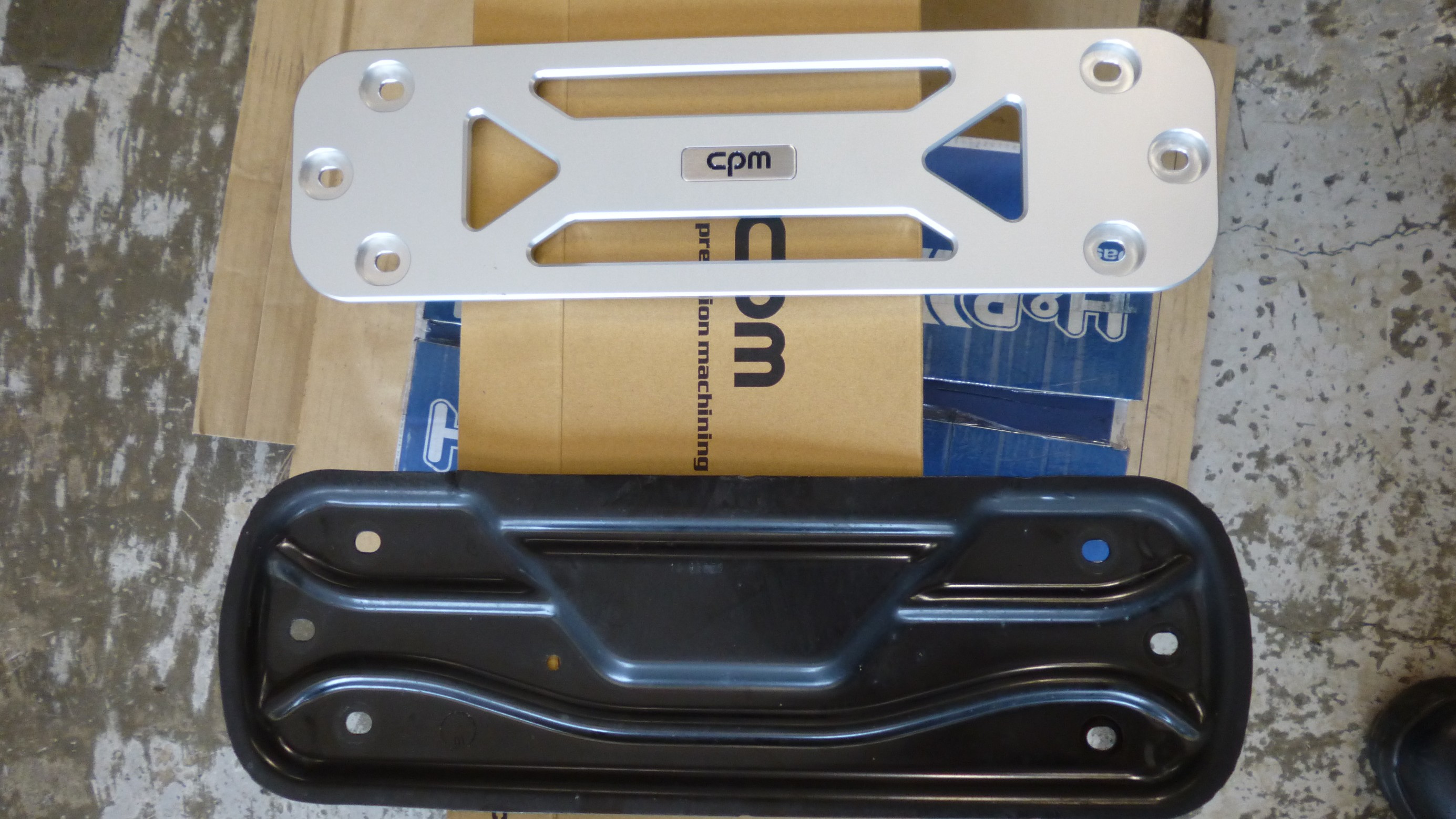 H&R ダウンスプリング & cpm LowerReinforcement 取付 & 4輪
