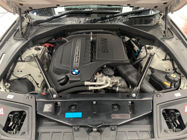 ◇BMW 535i [F10] HIGH SPARK IGNITION COIL取付◇ | BMW 5シリーズ | スタッフ 日記 | コクピット  荒井 | 車のカスタマイズにかかわるスタッフより