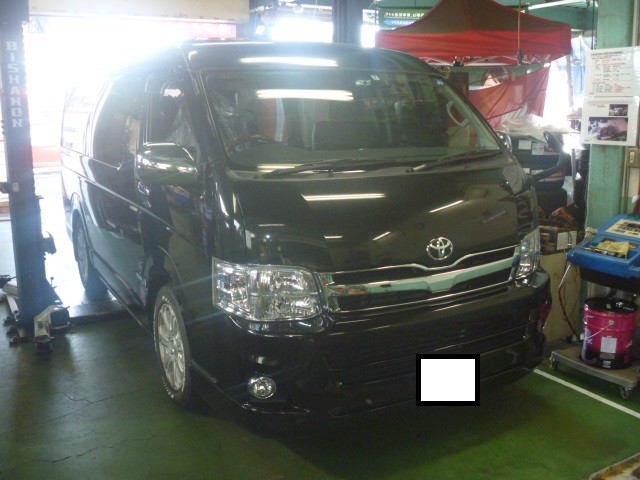 0系ハイエース 足回りから異音が 汗 トヨタ ハイエース 足まわり サスペンション ブレーキ 足まわり サスペンション ブレーキ サスペンションパーツ関連取付 アフターパーツ取り付け事例 コクピット 麻生 お店の得意技紹介