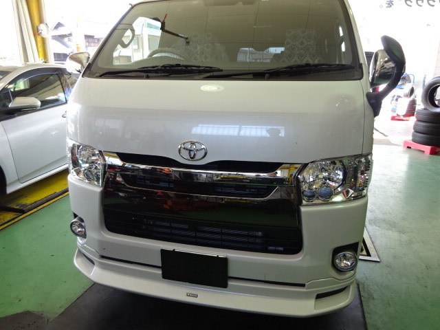 ハイエース ナビ バックカメラ フリップダウンモニター取り付け トヨタ ハイエース Av カーナビ ドライブレコーダー Etc Av カーナビ ドライブレコーダー Etc ナビゲーション取付 スタッフ日記 コクピット さつま岸和田