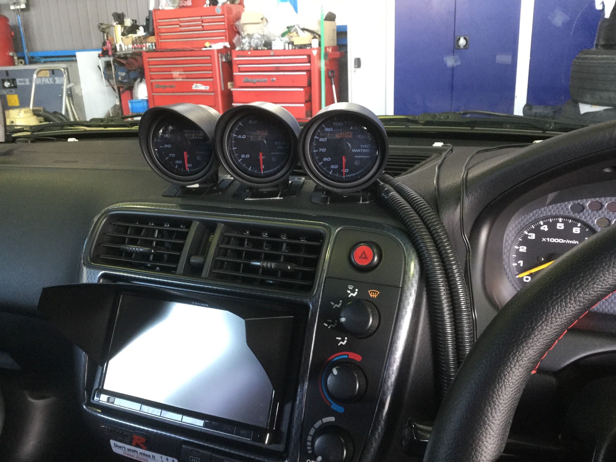 ◇ホンダ シビックEK9 デフィメーター取付作業♪♪◇ | スタッフ日記