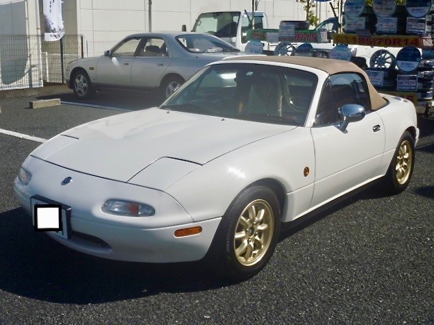 復活の狼煙 Naロードスター オーナーズカーインデックス カスタマイズカー紹介 コクピット 麻生 お客さまの車 高調 ドレスアップ カスタマイズなど加工取付事例車両の紹介