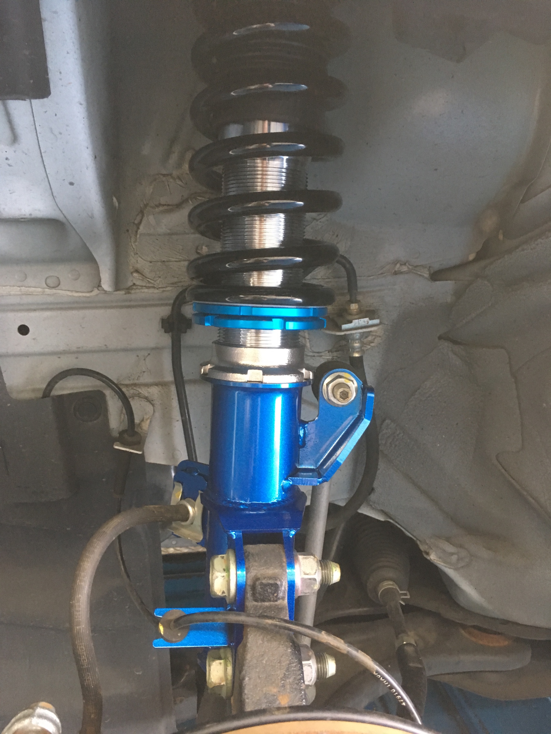 ノートe Power Nismoに車高調 日産 ノートnismo カスタマイズ日記 コクピット 相模原 車のカスタマイズにかかわるスタッフより