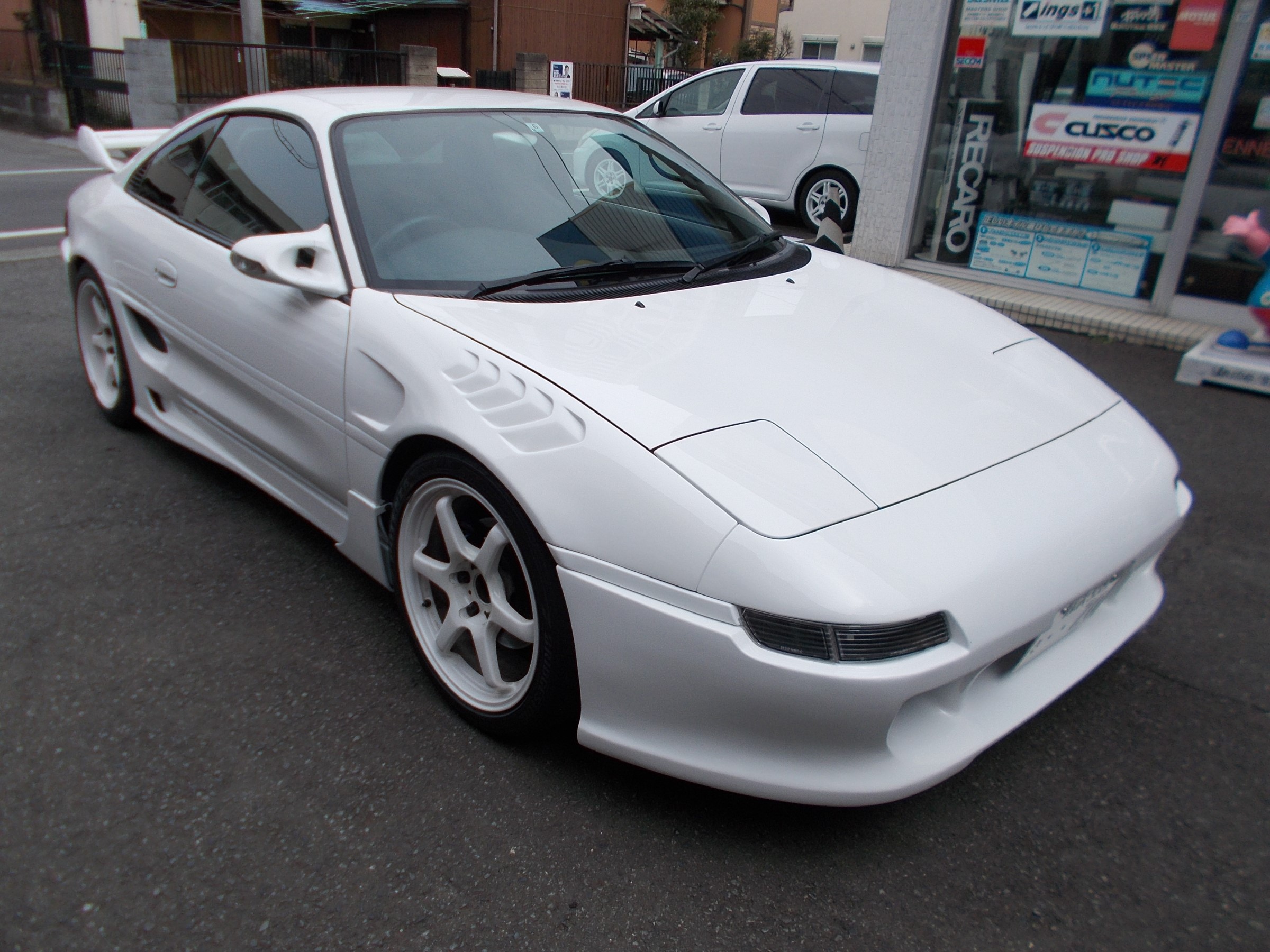 若者の大愛商品 MR2 フロントインナーフェンダー外し。 | トヨタ MR2（SW20 パーツ