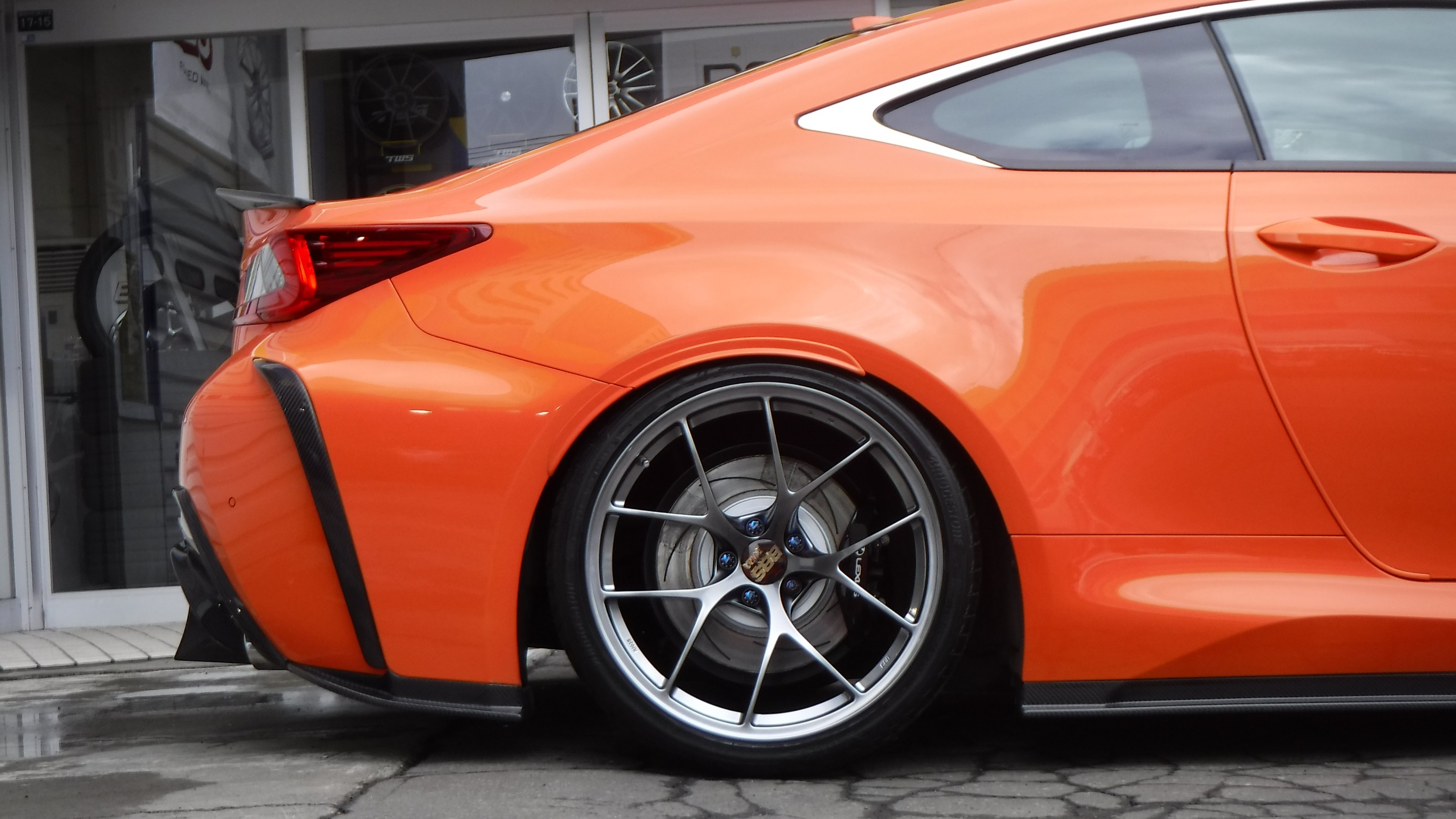 LEXUS USC10 RC-F の “一括仕上げ”作業 / BBS、POTENZA、CUSCO LEXUS USC10 RC-F の “一括仕上げ”作業 / BBS、POTENZA、CUSCO