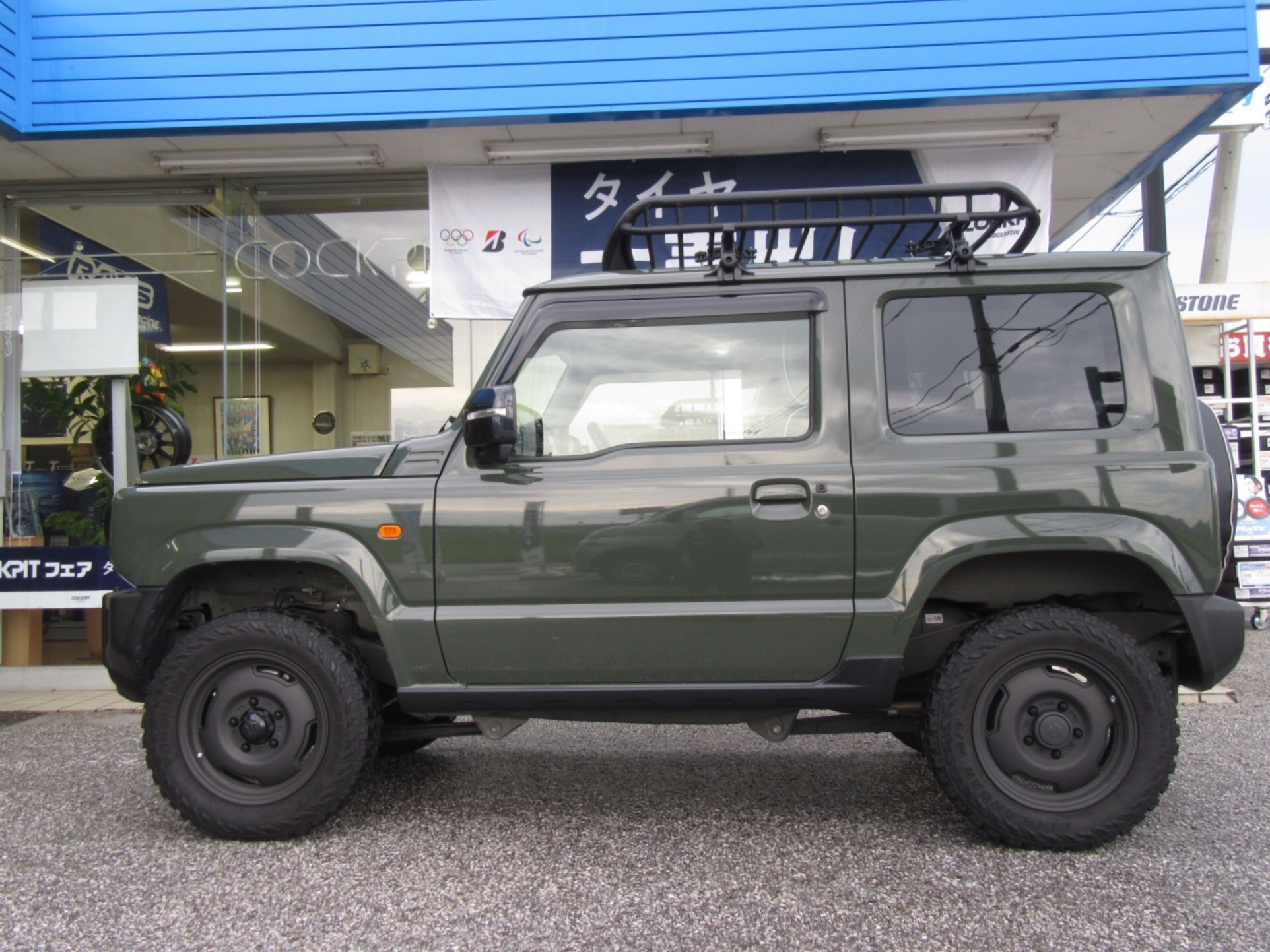 新型ジムニーを 