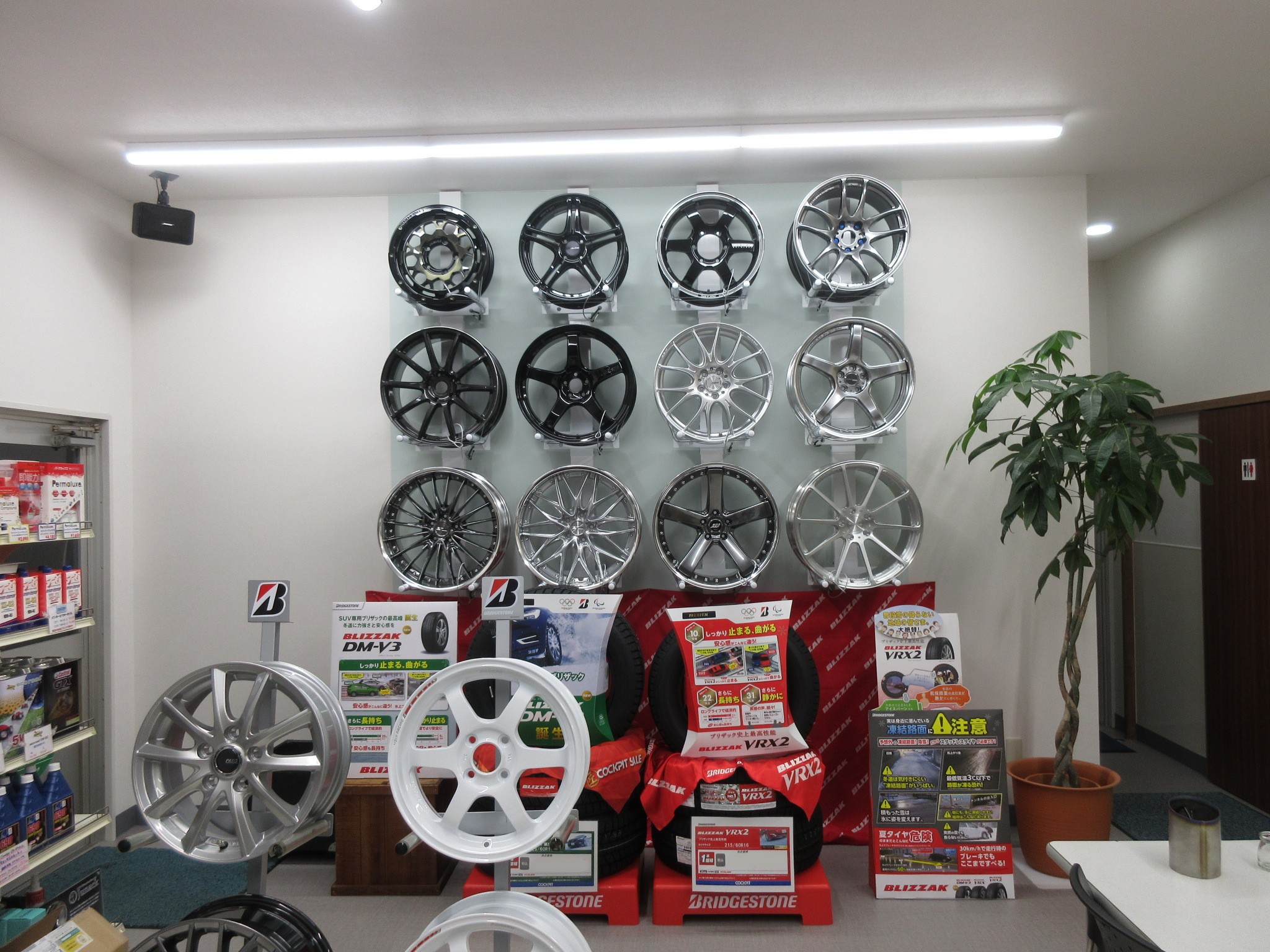 絶対に直視しないで下さい!” BREX METAL LED BULB66を2台連続で 絶対に直視しないで下さい!” BREX METAL LED BULB66を2台連続で