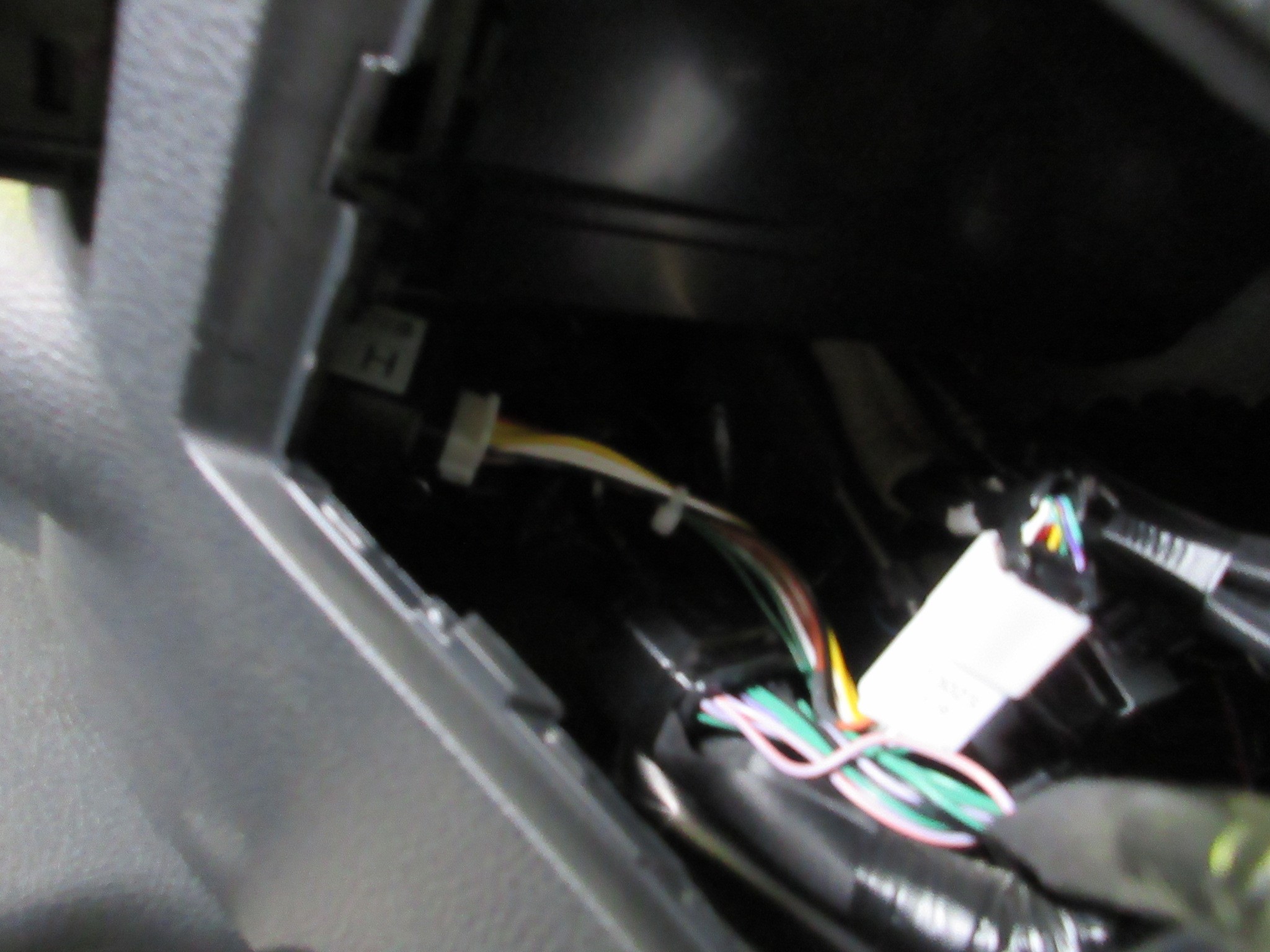 GUN125 ハイラックスにエンジンスターター取付 | トヨタ ハイラックス  