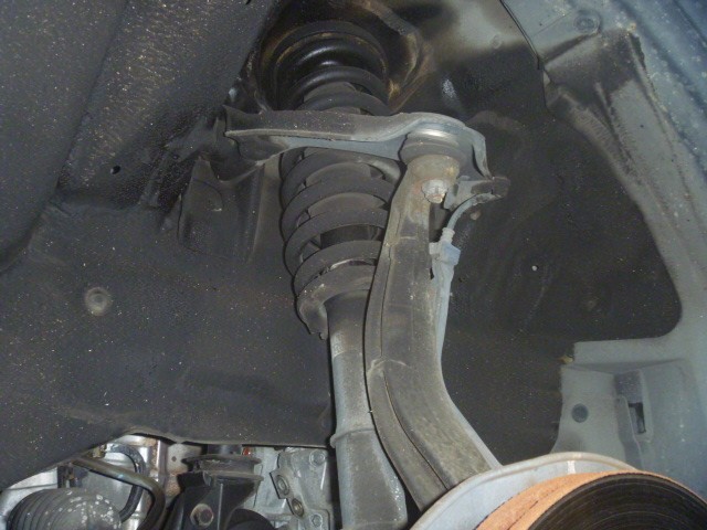 エリシオンの足回り ブレーキのリフレッシュ ホンダ エリシオン 足まわり サスペンション ブレーキ 足まわり サスペンション ブレーキ サスペンションパーツ関連取付 アフターパーツ取り付け事例 コクピット 麻生 お店の得意技紹介