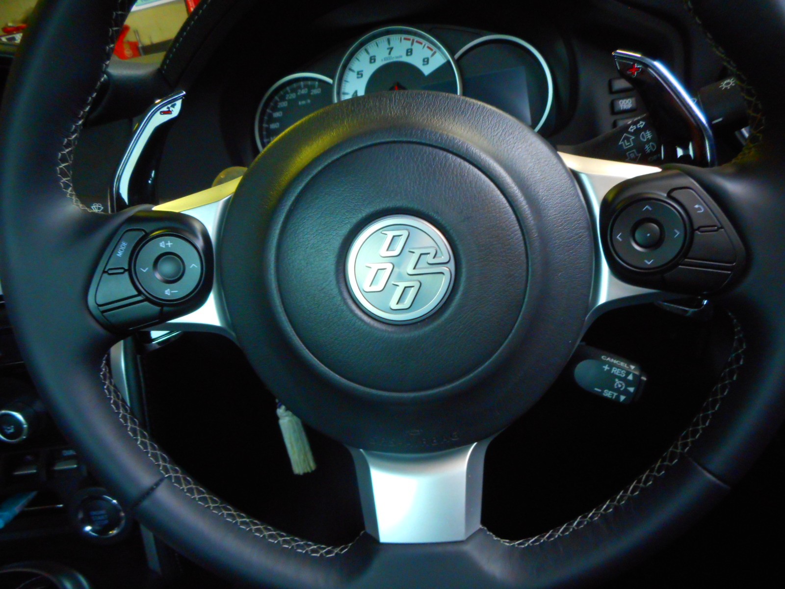 トヨタ86の ホーン交換 トヨタ 86 Hid Led その他電装系 Hid Led その他電装系 電装系関連パーツ取付 Pit作業レポート Cockpit Age3 コクピットエイジ 車のカスタマイズにかかわるスタッフより