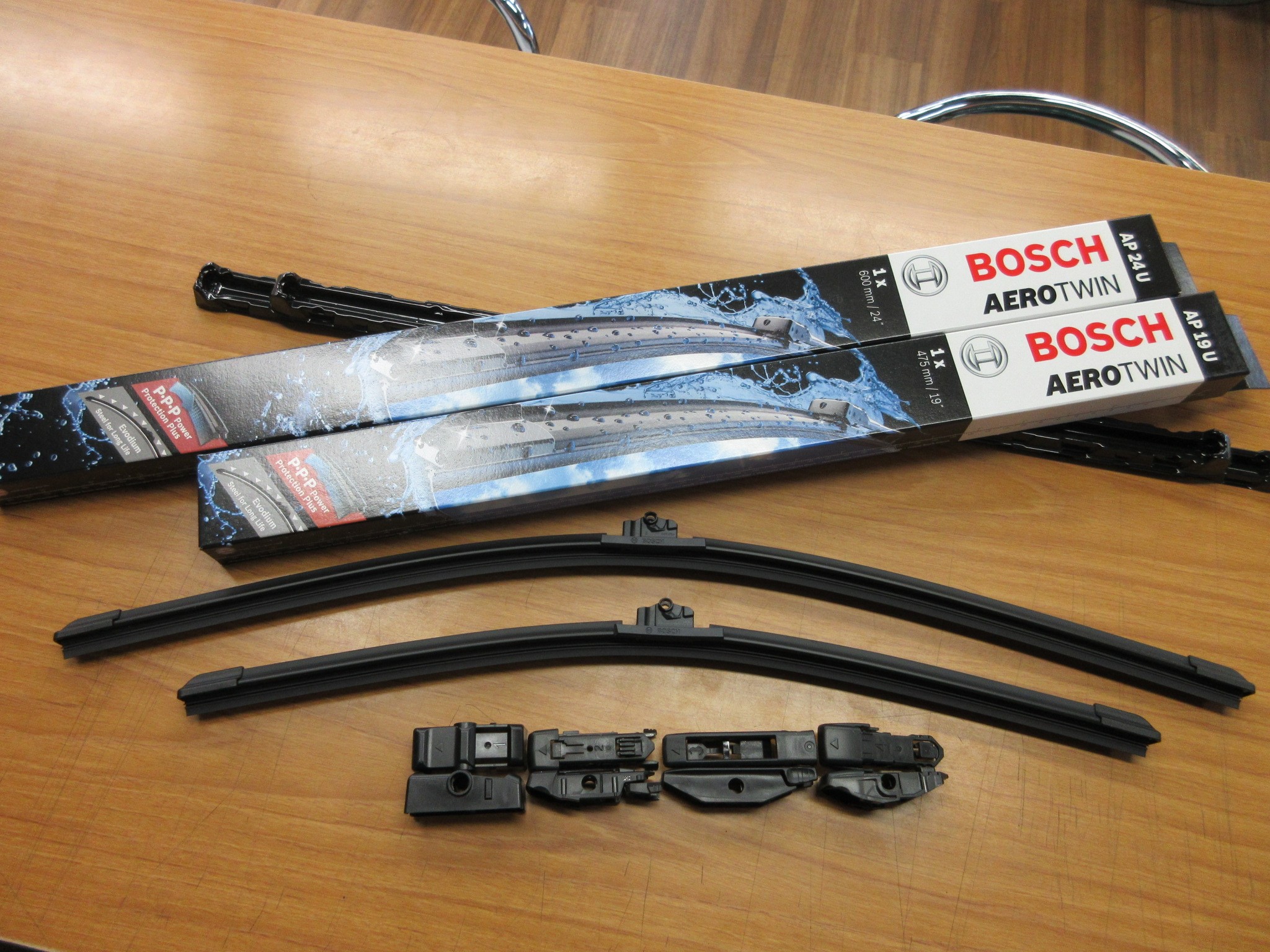 BOSCH エアロツイン 輸入車用フラットワイパー | フォルクスワーゲン