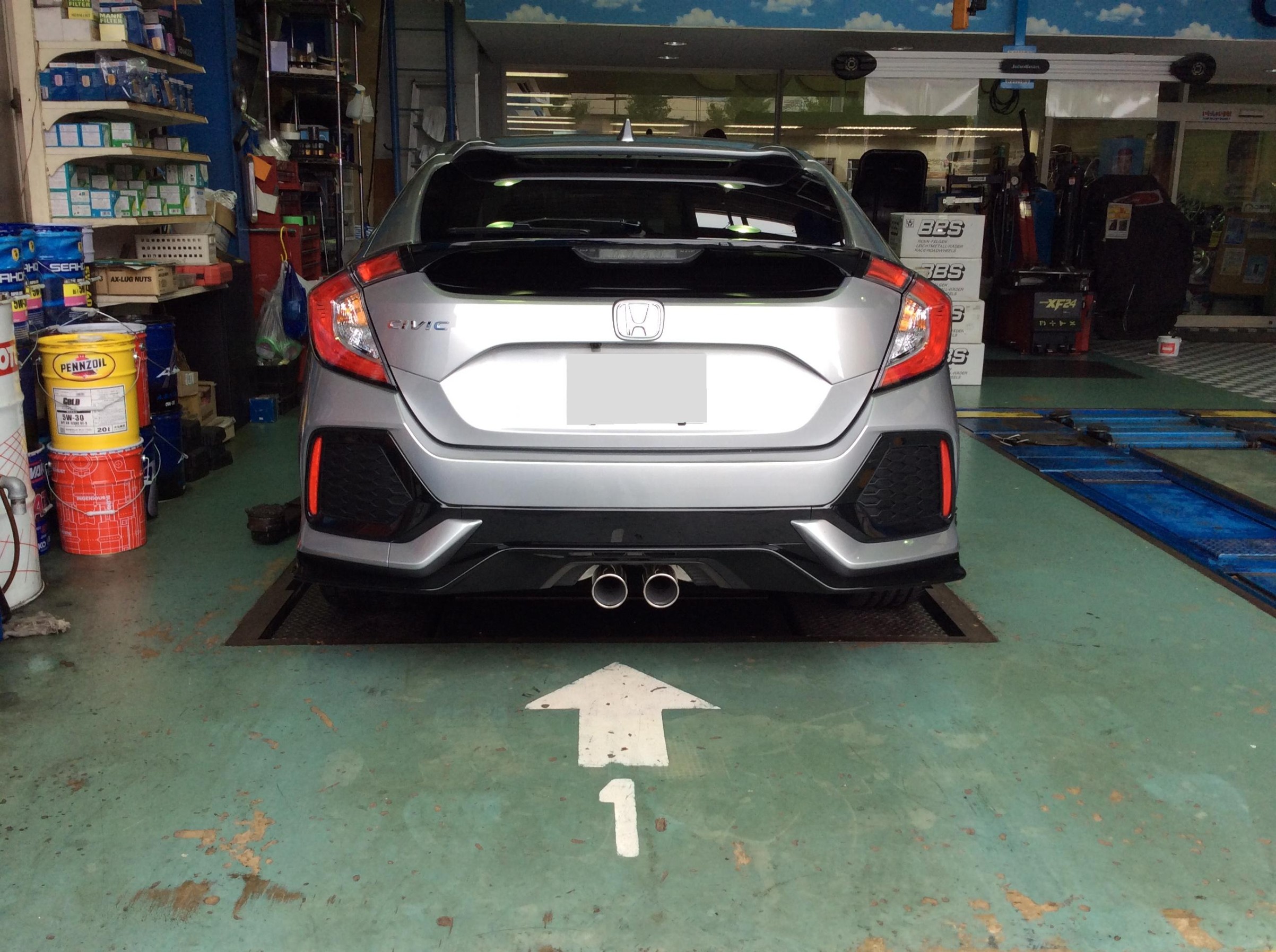 納車されました ホンダ シビック ホイール タイヤ タイヤ ホイール交換 スタッフ日記 コクピット 嵯峨野