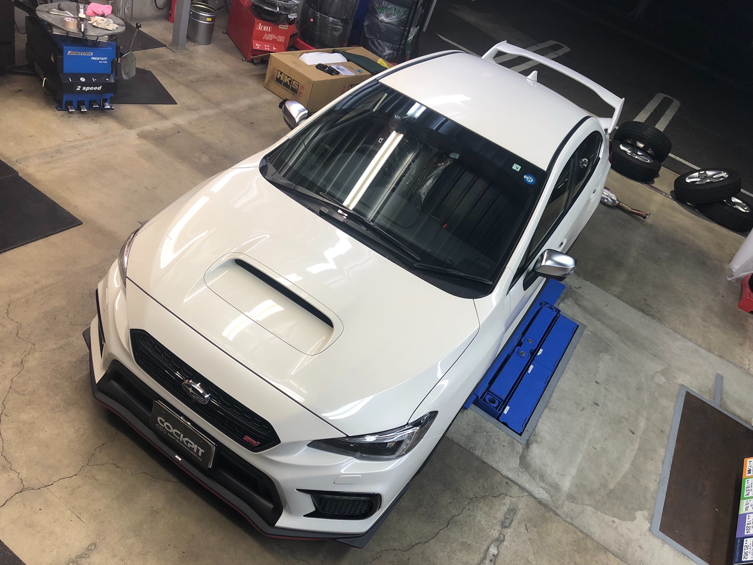 WRX STI（VAB）マフラー対決！ あなたならどっち！？ 『HKS』vs
