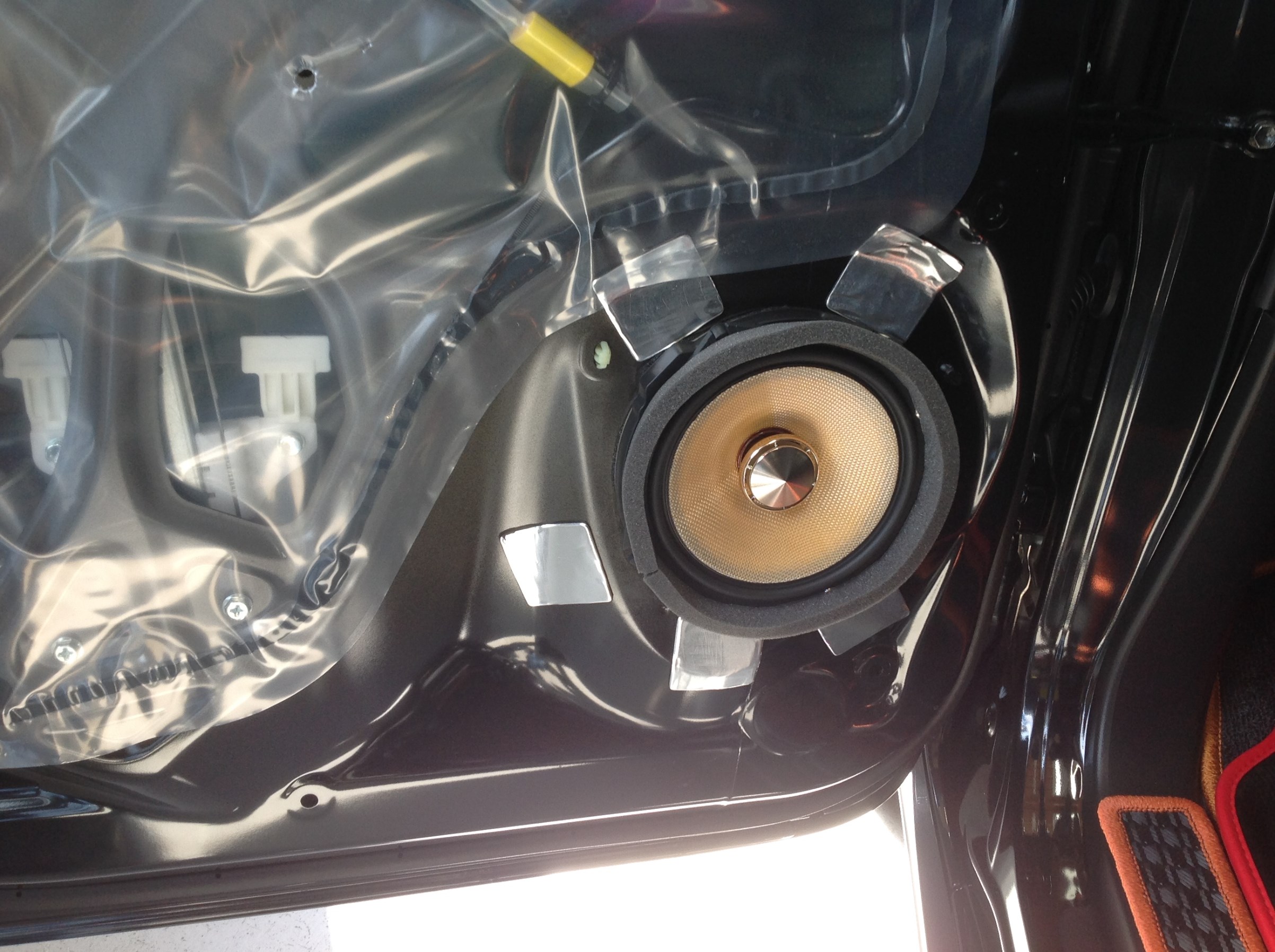 おかげさまで スピーカー交換３連発です ホンダ N Boxカスタム Av カーナビ ドライブレコーダー Etc Av カーナビ ドライブレコーダー Etc オーディオ取付 スタッフ日記 コクピット きねいわ 車のカスタマイズにかかわるスタッフより