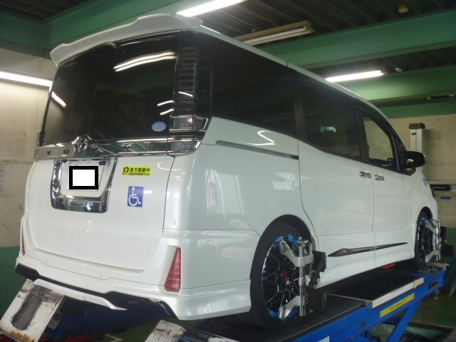 Toyota Voxy 車高調 Edfc取り付け インチアップ トヨタ ヴォクシー 足まわり サスペンション ブレーキ 足まわり サスペンション ブレーキ サスペンションパーツ関連取付 アフターパーツ取り付け事例 コクピット 麻生 お店の得意技紹介