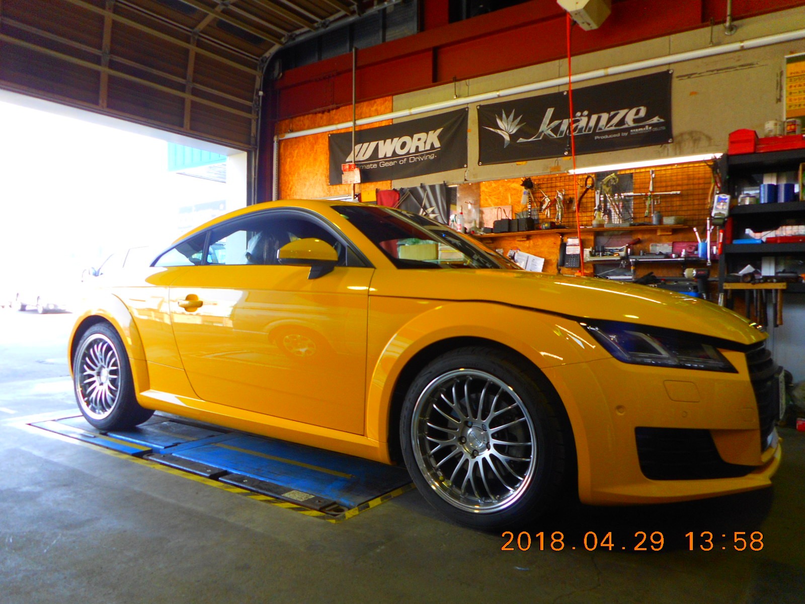 Audi Tt 8s にダウンサス取付 アウディ Tt 足まわり サスペンション ブレーキ ホイール 4輪アライメント調整 Pit作業レポート Cockpit Age3 コクピットエイジ 車のカスタマイズにかかわるスタッフより