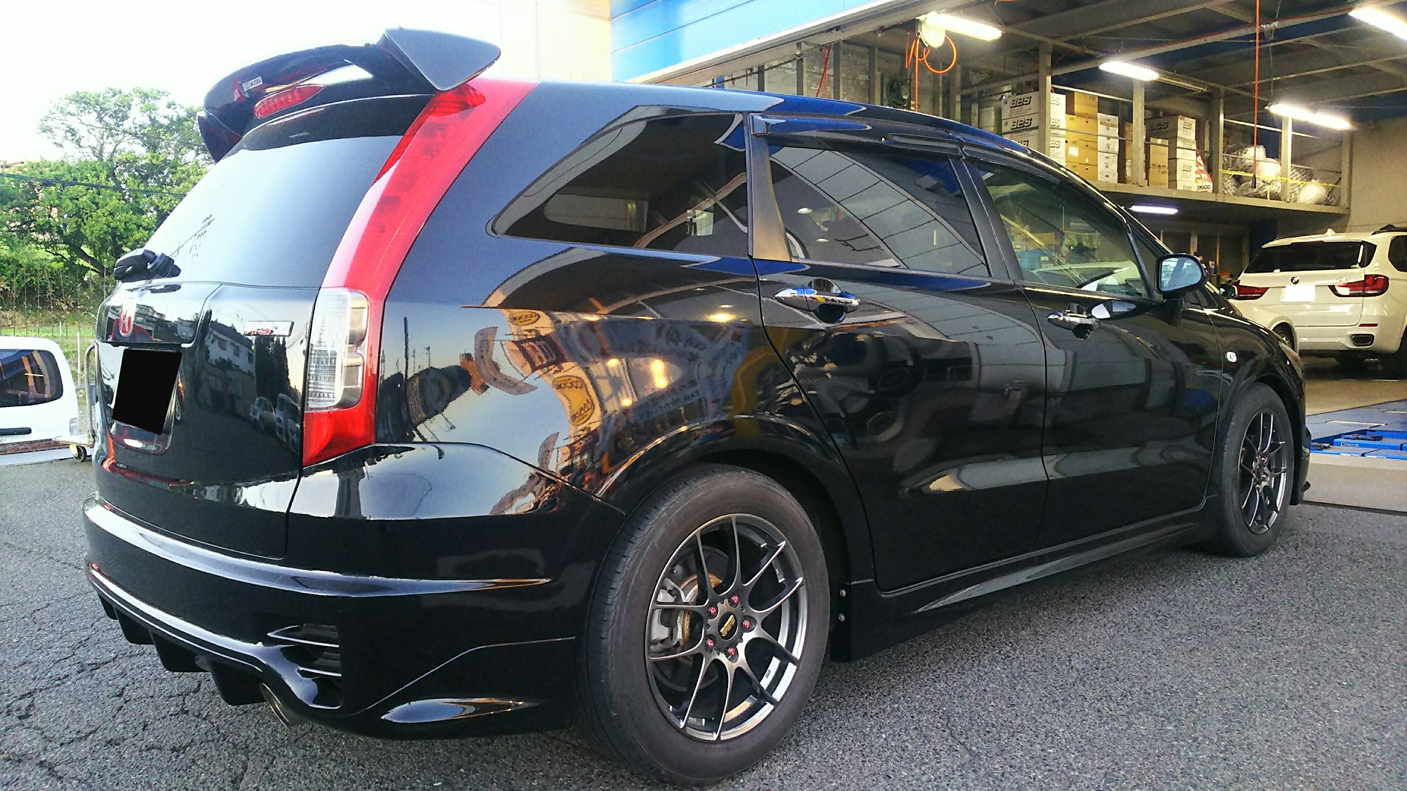Rn6 ストリーム Rsz オーナーズカーインデックス カスタマイズカー紹介 コクピット モリオカ お客さまの車高調 ドレスアップ カスタマイズなど加工取付事例車両の紹介