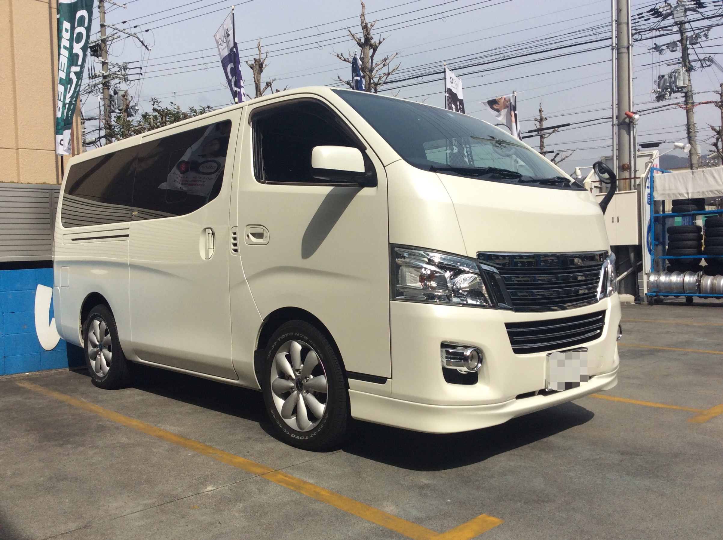 仕事用にもう一台 日産 Nv350キャラバン 足まわり サスペンション ブレーキ 足まわり サスペンション ブレーキ サスペンションパーツ関連取付 スタッフ日記 コクピット 嵯峨野