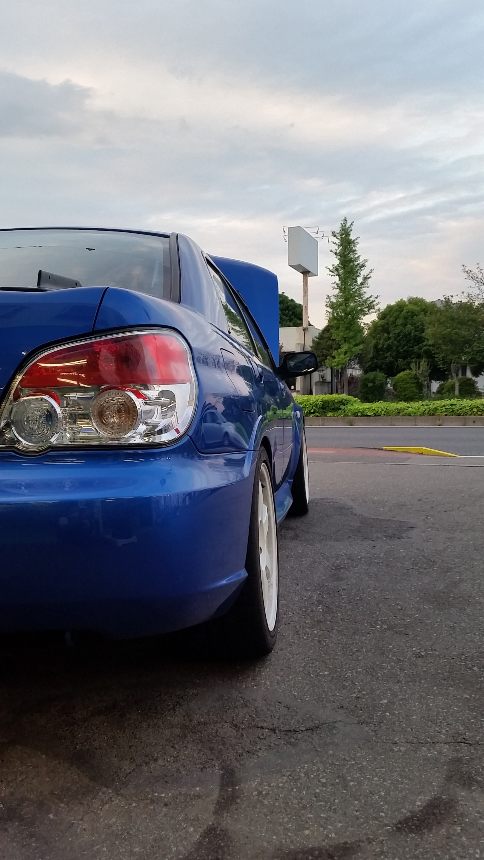 Gdb インプレッサ Wrx Sti スペック C Type Ra R Potenza Re 71r Rays Volk Racing Te37 オーナーズカーインデックス カスタマイズカー紹介 コクピット 前橋 お客さまの車高調 ドレスアップ カスタマイズなど加工取付事例車両の紹介