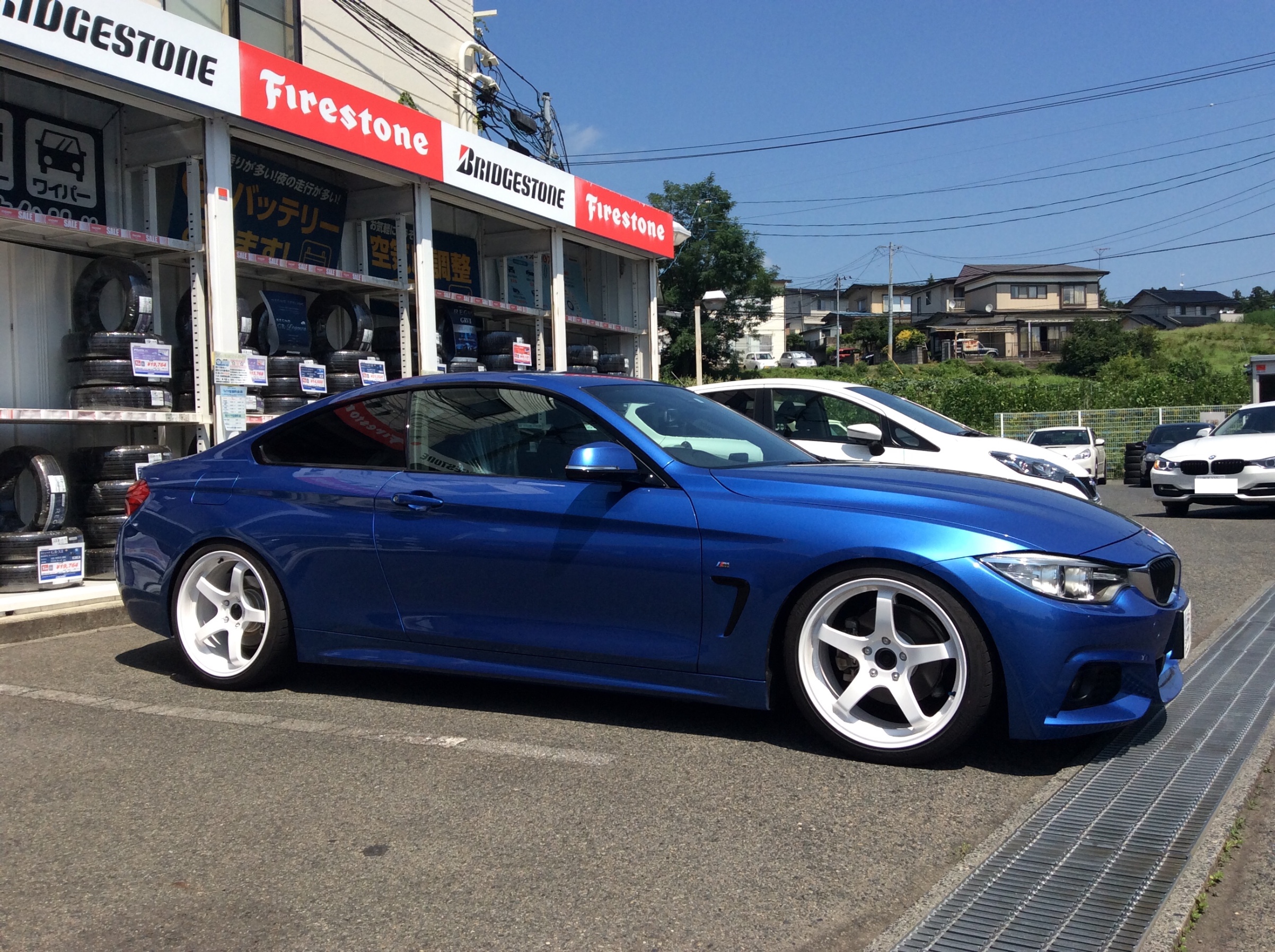 Bmw F32 のローダウン Bmw 4シリーズ 足まわり サスペンション ブレーキ 足まわり サスペンション ブレーキ サスペンションパーツ関連取付 スタッフ日記 コクピット モリオカ 車のカスタマイズにかかわるスタッフより