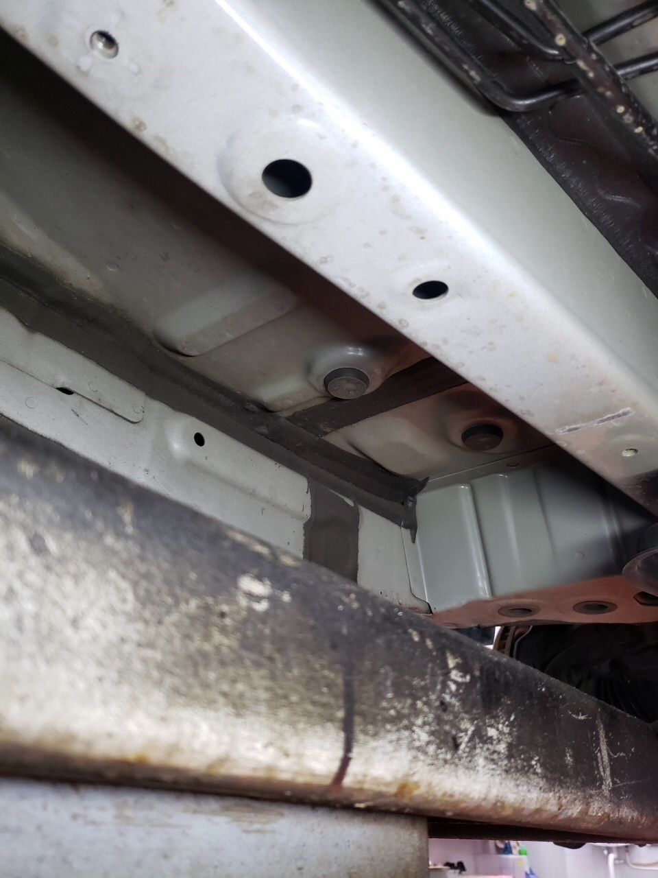 ノックスドール900 施工 スタッフ 日記 コクピット 荒井 車のカスタマイズにかかわるスタッフより