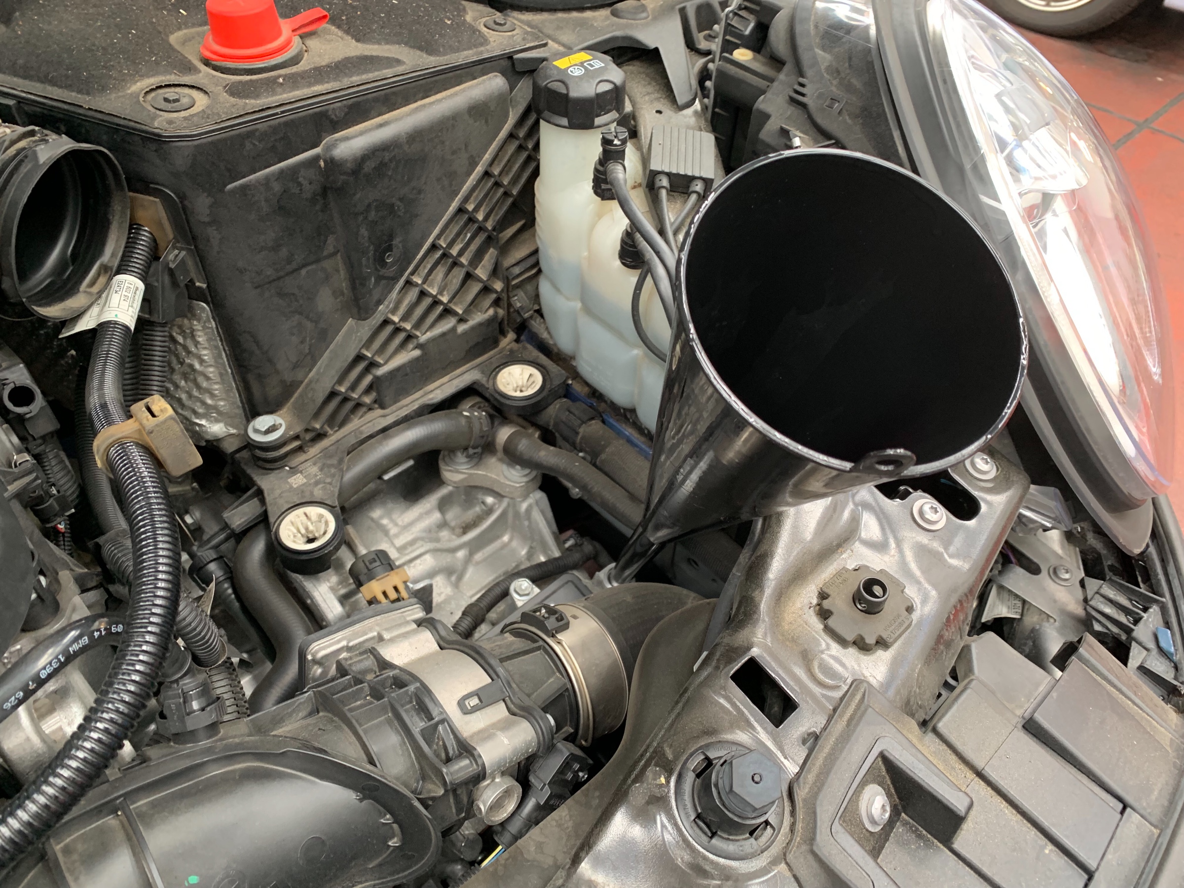 Mini Coper S F55 Moty S M301 Atf交換 Noxudol施工 ミニ クーパーs スタッフ 日記 コクピット 荒井 車のカスタマイズにかかわるスタッフより
