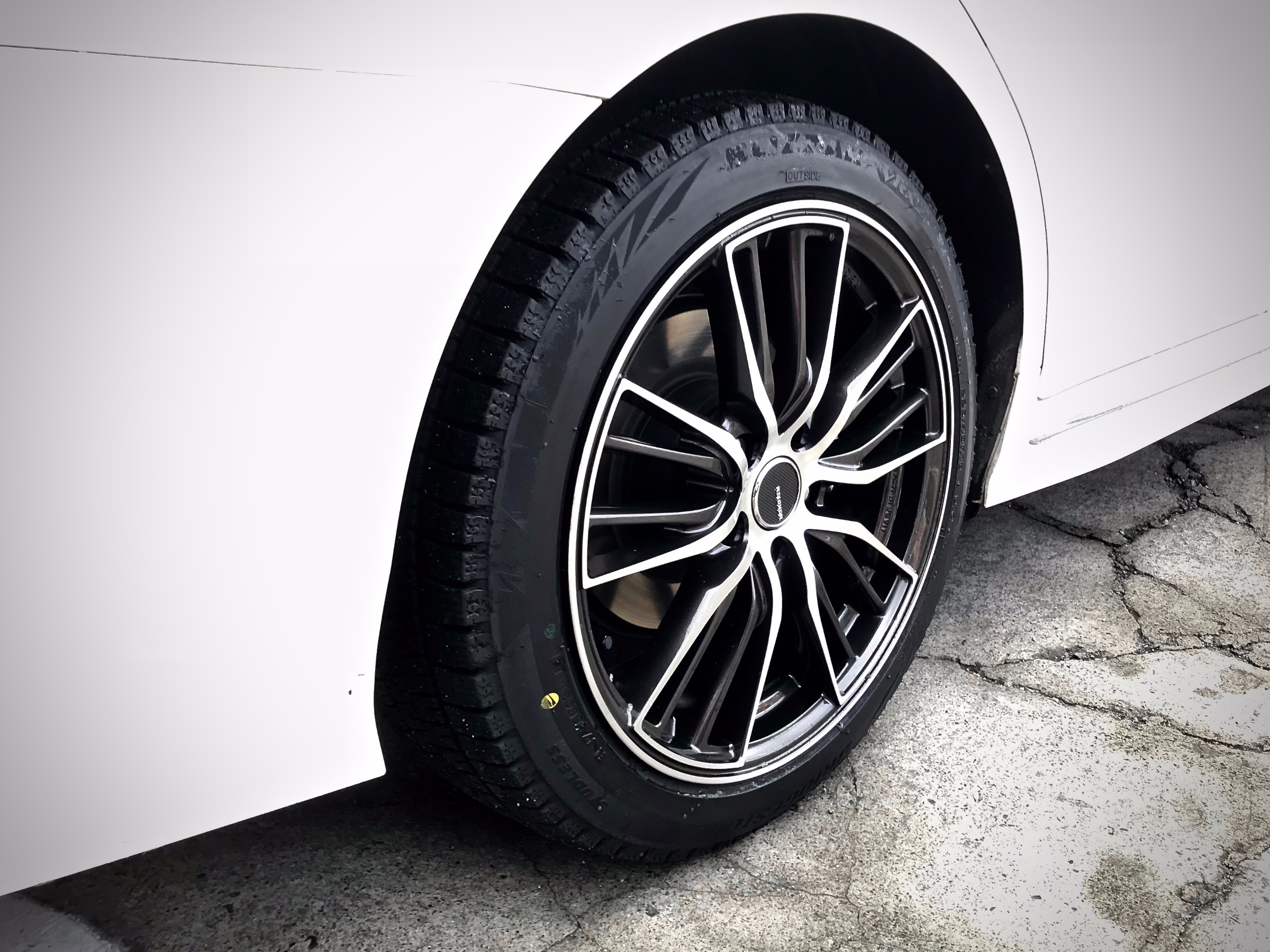 CROWN RS ✖ BLIZZAK VRX2 ✖ REIGNER BW25s | トヨタ クラウン