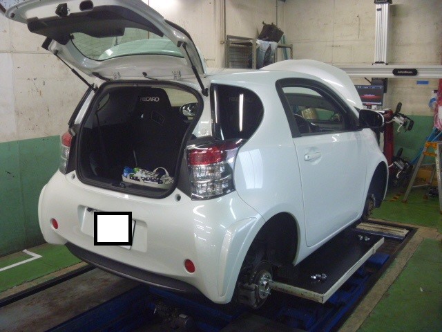 TOYOTA iQ 車高調取り付け | トヨタ iQ 足まわり TOYOTA iQ 車高調取り付け | トヨタ iQ 足まわり