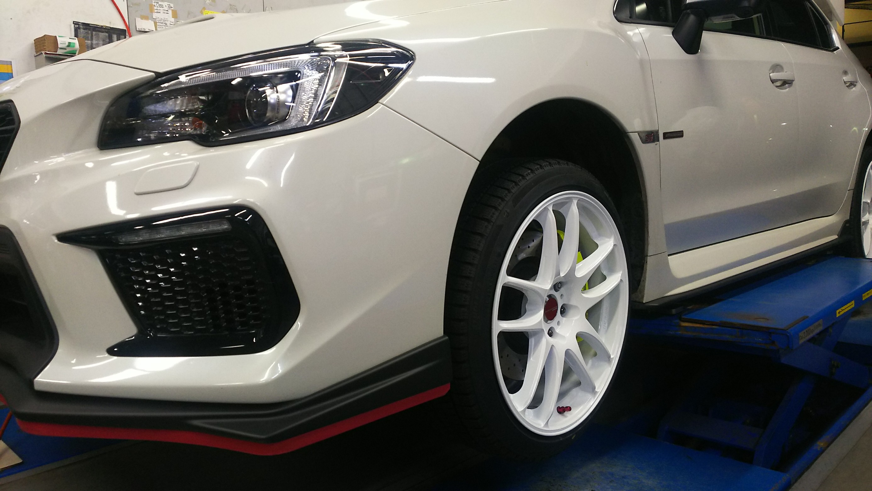 WRX STI】×【VRX2 & WORK EMOTION CR極】! | スバル WRX STI タイヤ