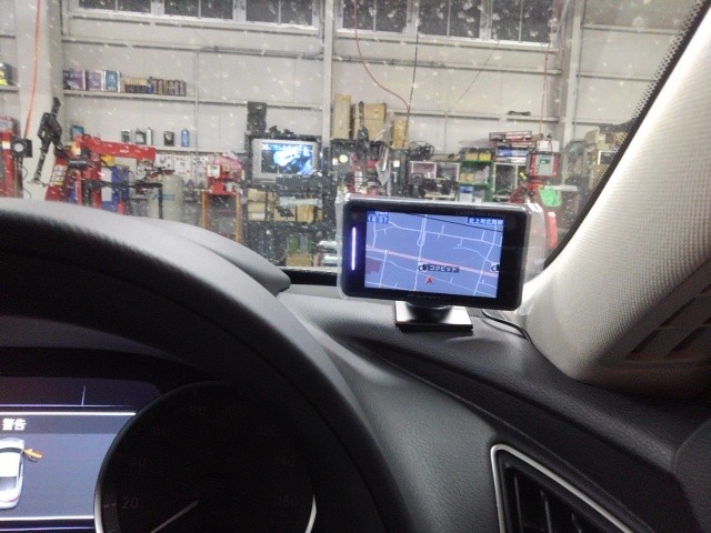 新型スカイラインに新型レーダー探知機を装着してみた 日産 スカイライン Av カーナビ ドライブレコーダー Etc スタッフ日記 コクピット 107 車のカスタマイズにかかわるスタッフより
