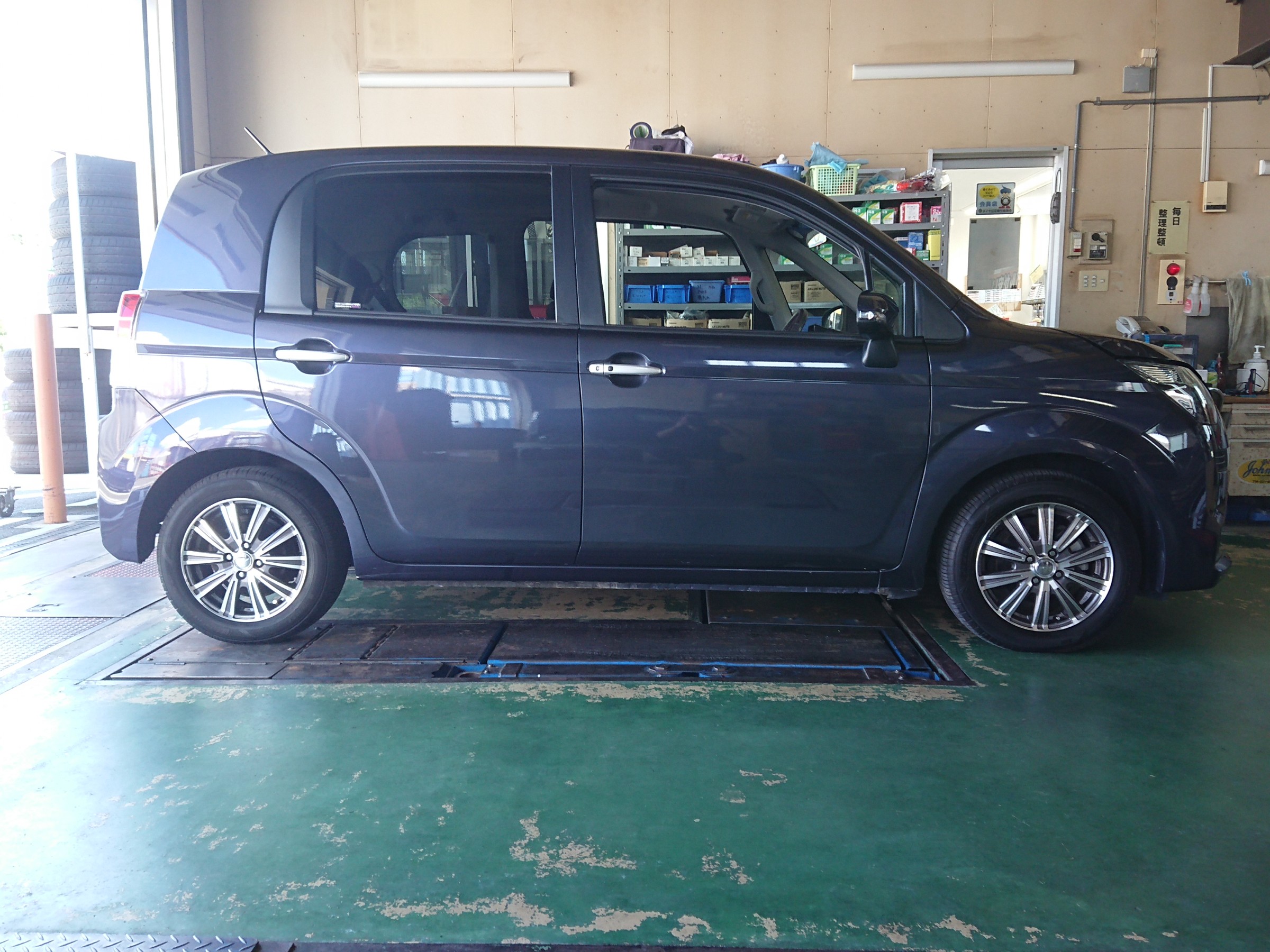 本日の車高調取り付け スペイド トヨタ スペイド 足まわり サスペンション ブレーキ 足まわり サスペンション ブレーキ サスペンションパーツ関連取付 よ ひんのさぎょうにっき スタイルコクピット 桑名 お店の得意技紹介