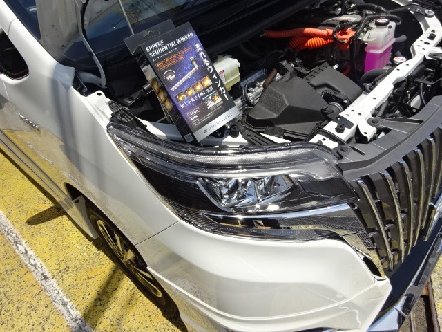 エスクァイア 流れるウインカー取り付け トヨタ エスクァイア Hid Led その他電装系 Hid Led その他電装系 Led取付 スタッフ日記 コクピット さつま岸和田
