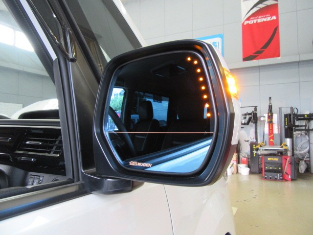 ホンダ車には やっぱり無限パーツ ホンダ ステップワゴン 店長アサコのブログ コクピット 55 車のカスタマイズにかかわるスタッフより