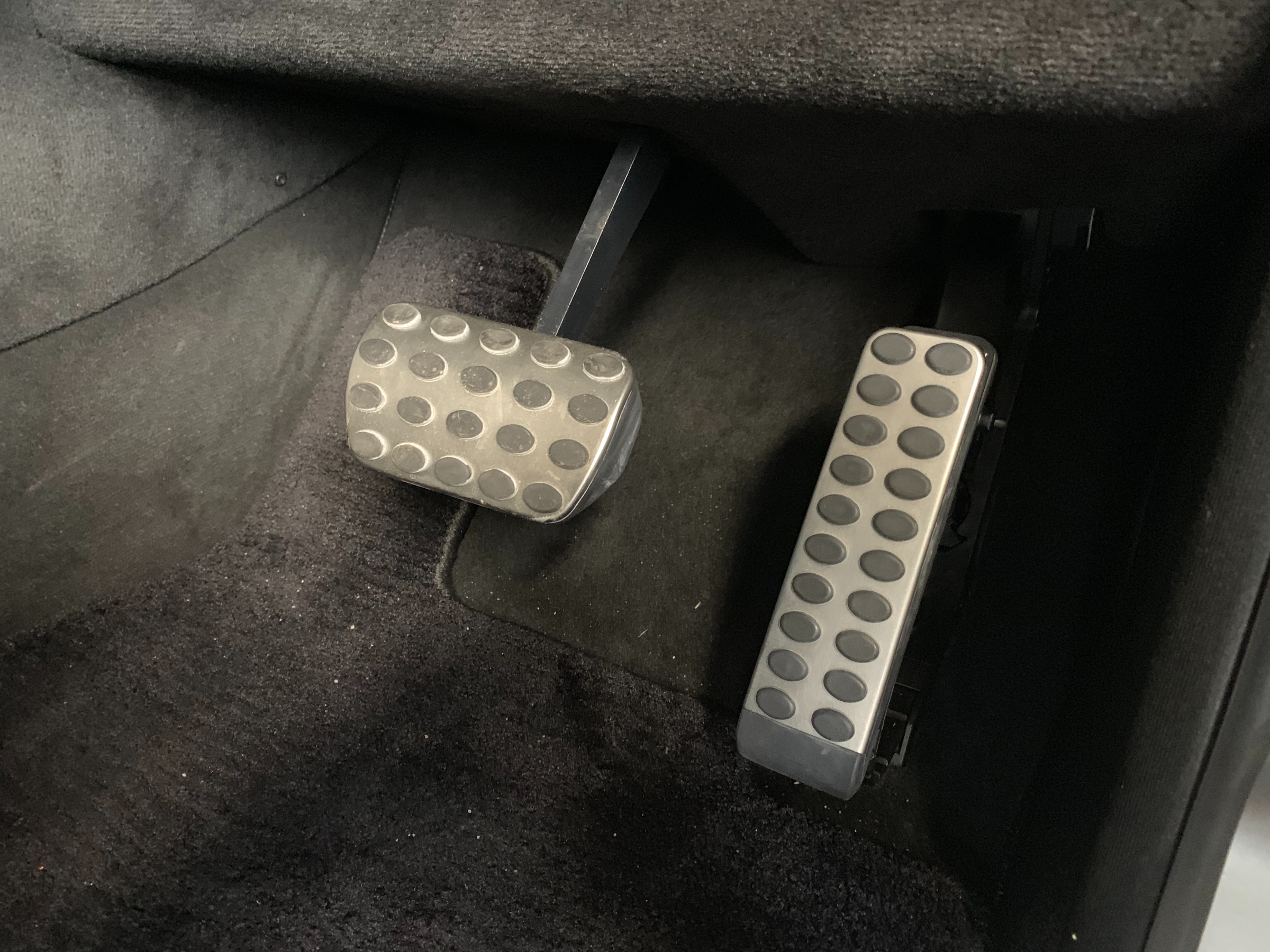 W463 Gクラスアルミアクセルペダルオフセットスペーサー 楽天市場】ベンツ 2013y〜2018y W463 Gクラス アクセルペダル