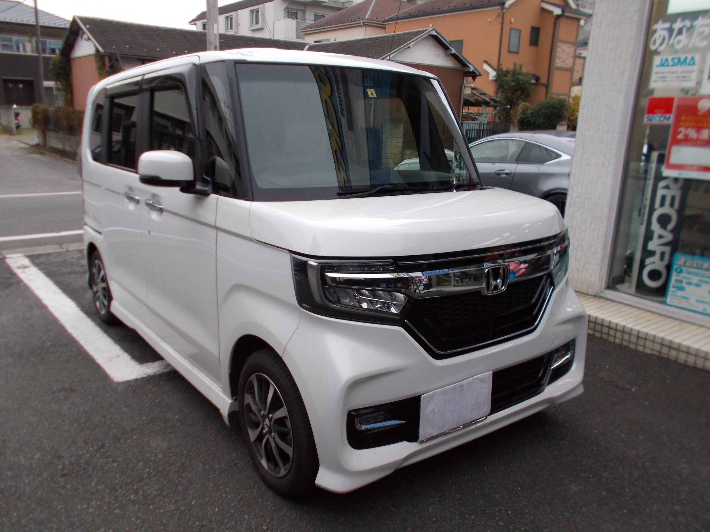 N Boxカスタム ブリヂストンタイヤのスタッドレスタイヤ ブリザック Vrx 装着 ホンダ N Boxカスタム タイヤ タイヤ タイヤ交換 作業日誌 コクピット 川越 お店の得意技紹介