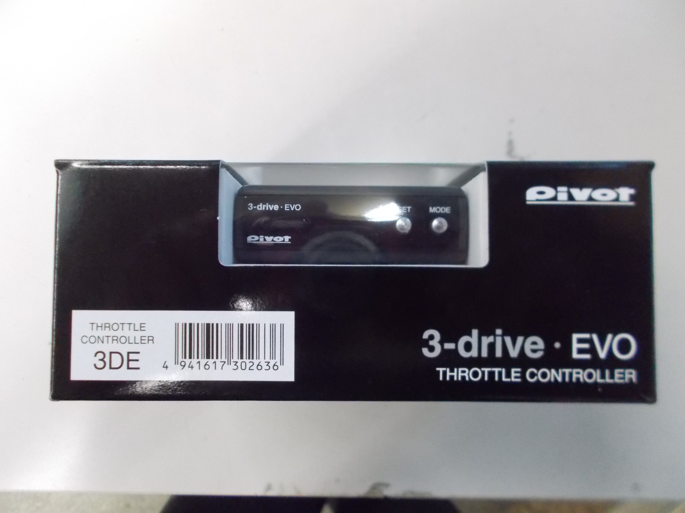 86 ピボット製電子スロットルコントローラー「3-drive・EVO