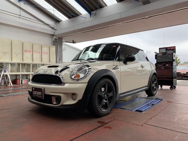 ◇BMW MINI COOPER S [R56] テールランプ交換◇ | ミニ クーパー