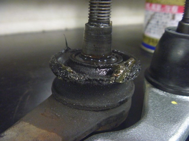 軽自動車だって 面白いのなんのって パート ダイハツ 足まわり サスペンション ブレーキ 足まわり サスペンション ブレーキ サスペンションパーツ関連取付 アフターパーツ取り付け事例 コクピット 麻生 お店の得意技紹介