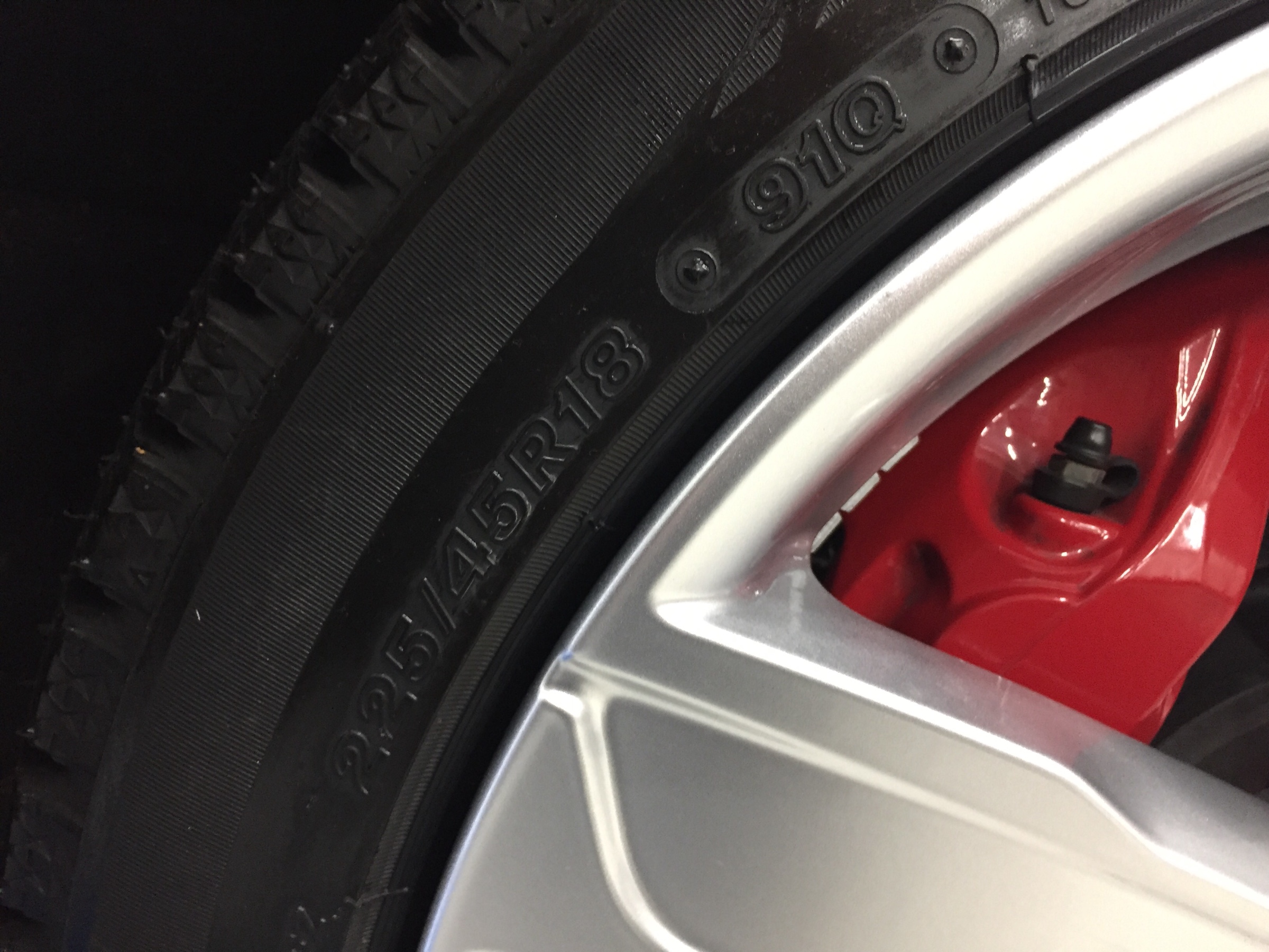 AUDI S4 スタッドレスタイヤ取り付け | アウディ S4 タイヤ