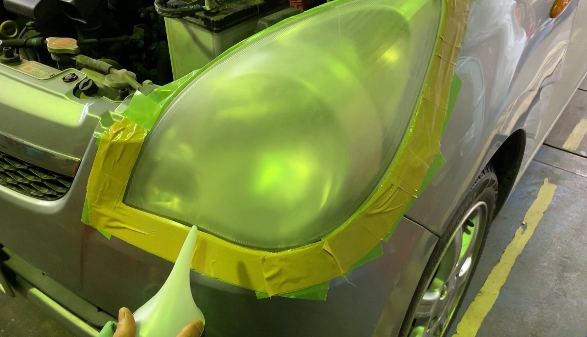 ヘッドライトスチーマーってご存知ですかぁ ダイハツ ミラ Hid Led その他電装系 Hid Led その他電装系 その他各種チューニングパーツ取付 Pit作業レポート Cockpit Age3 コクピットエイジ 車のカスタマイズにかかわるスタッフより