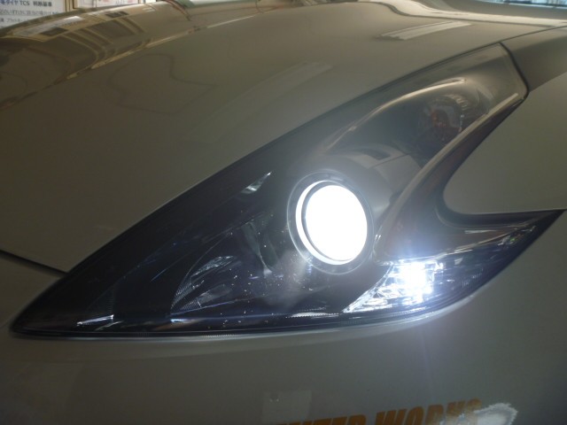 Z34にNISMOヘッドライト取り付け☆ | 日産 フェアレディZ エクステリア
